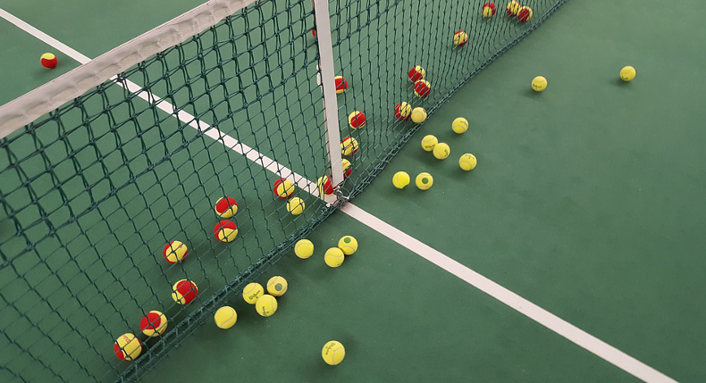 Nauka gry w tenisa poprzez zabawę