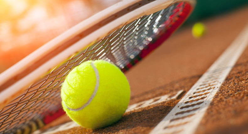 Rakieta tenisowa dla dziecka – jaka na start?