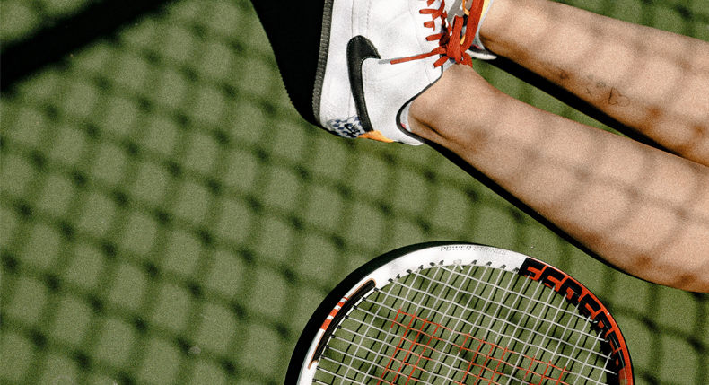 Różnice między tanią a drogą rakietą tenisową